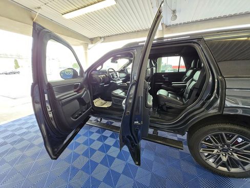 Used 2025 Ford Expedition Platinum w/ Stealth Performance Package image 24