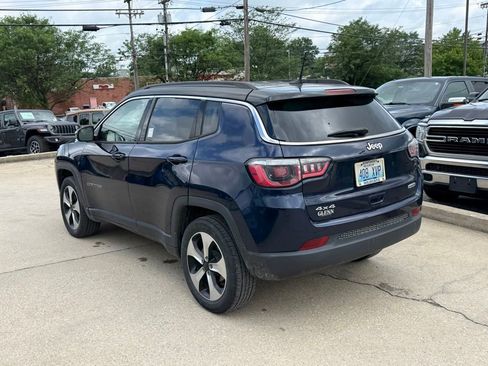 Used 2018 Jeep Compass Latitude w/ Popular Equipment Group AWD/4WD image 8