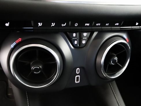 Used 2024 Chevrolet Blazer LT image 6