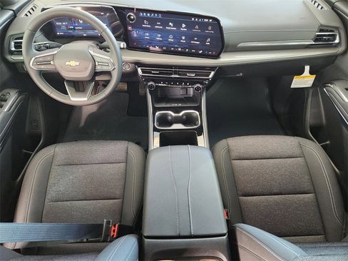 New 2026 Chevrolet Traverse LT w/ Driver Confidence Package image 17