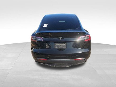 Used 2023 Tesla Model Y Long Range image 5