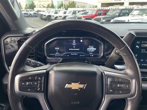 Used 2022 Chevrolet Silverado 1500 LT image 26