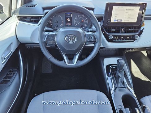 Used 2023 Toyota Corolla SE image 12