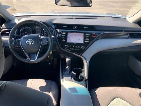 Used 2020 Toyota Camry LE FWD image 14