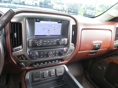 Used 2018 Chevrolet Silverado 2500 High Country w/ Duramax Plus Package AWD/4WD image 35