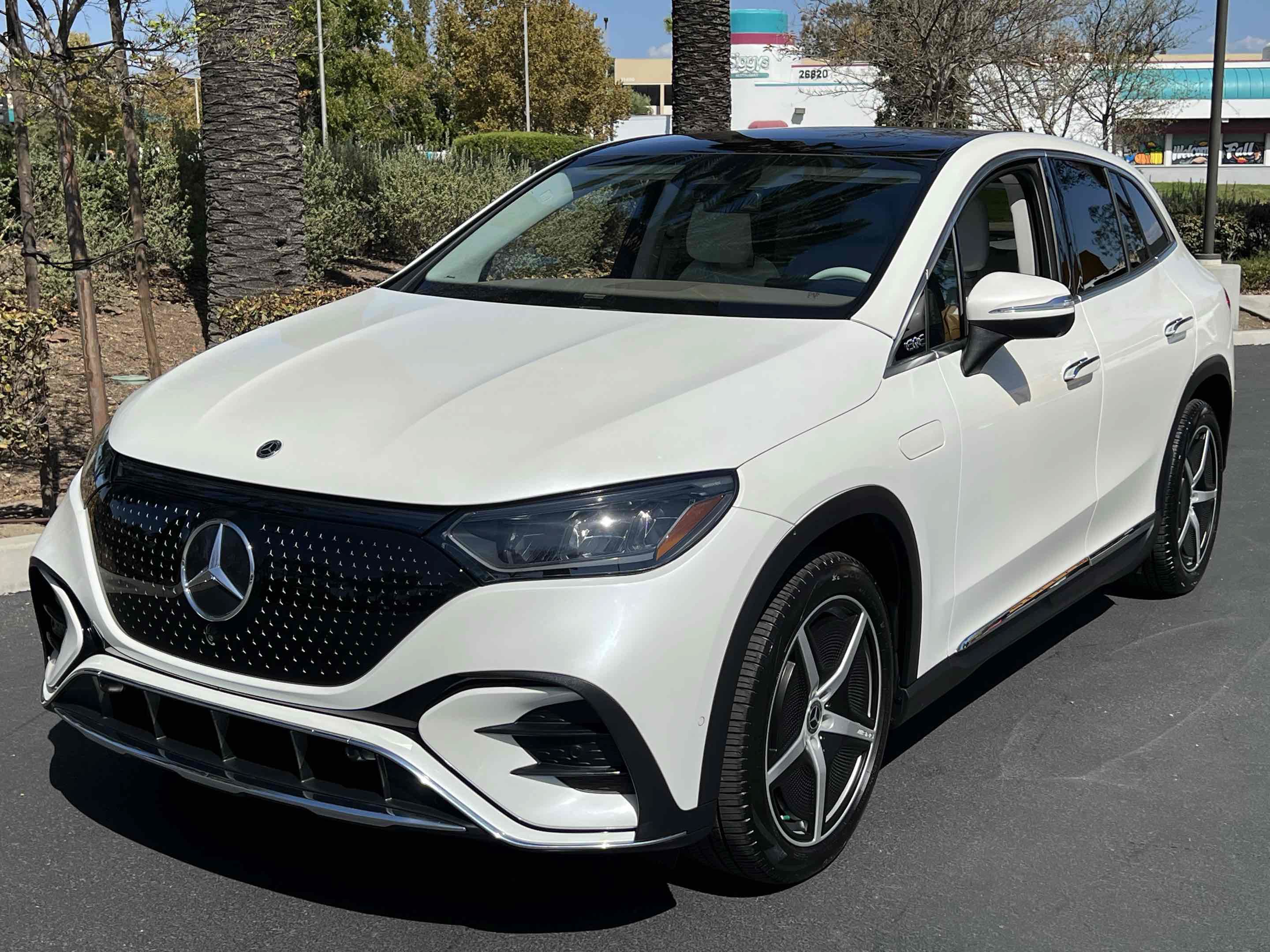 Used 2023 Mercedes-Benz EQE 350+ SUV w/ AMG Line Exterior Package image 22