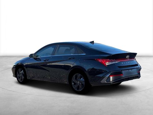 New 2026 Hyundai Elantra SEL Sport Premium FWD image 4
