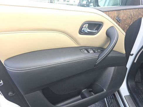 Used 2024 INFINITI QX80 Premium Select w/ Cargo Package image 12