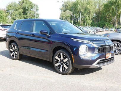 New 2025 Mitsubishi Outlander SE