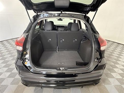 Certified 2025 Nissan Kicks Play S image 33