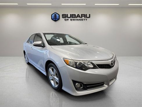 Used 2012 Toyota Camry SE image 7