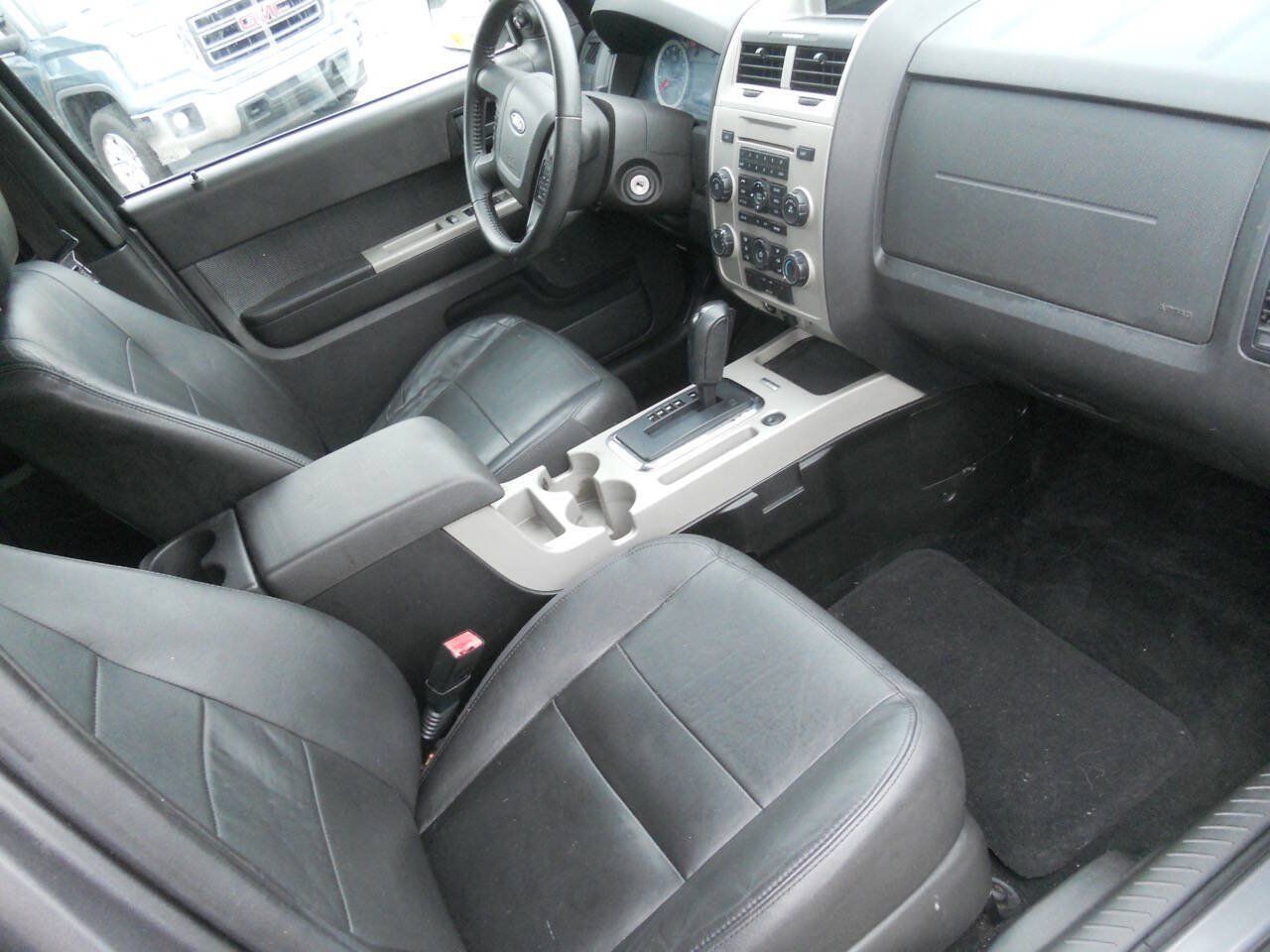 Used 2011 Ford Escape XLT w/ 203A Rapid Spec Order Code FWD image 14