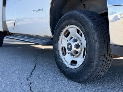 Used 2011 Chevrolet Silverado 2500 W/T image 2