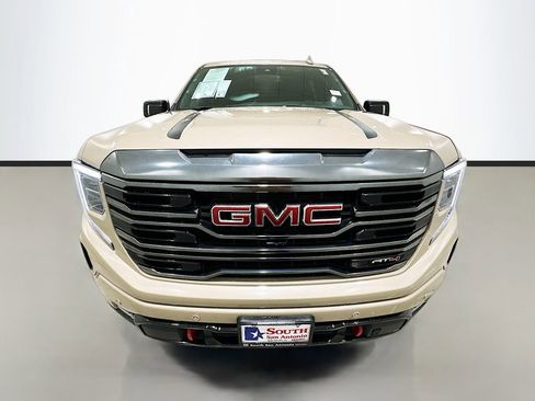 Used 2023 GMC Sierra 1500 AT4 AWD/4WD image 2