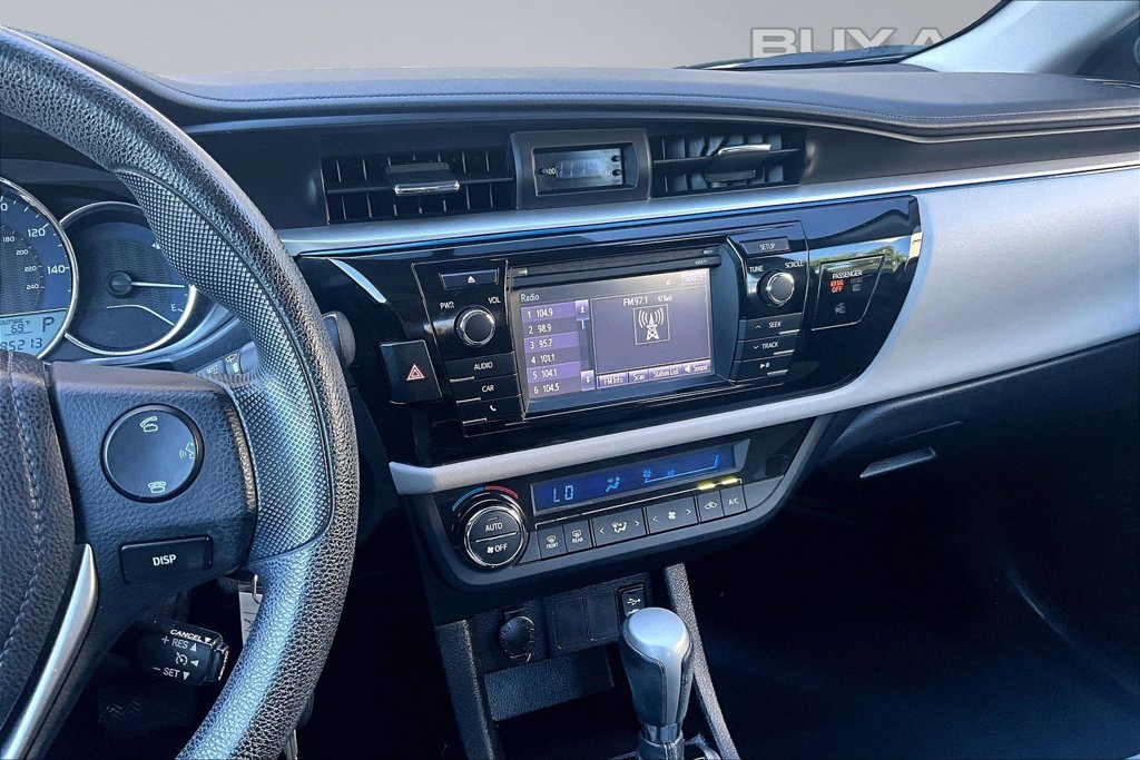 Used 2016 Toyota Corolla LE FWD image 6