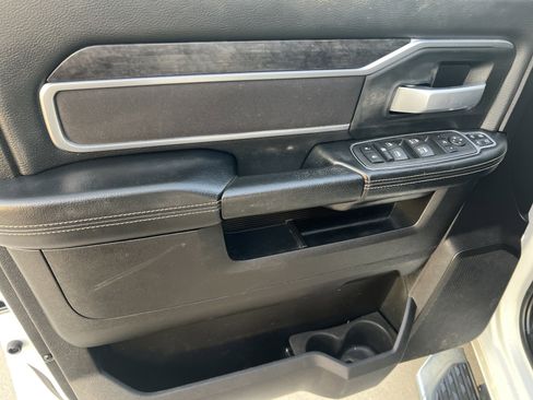 Used 2024 RAM 3500 Big Horn image 13