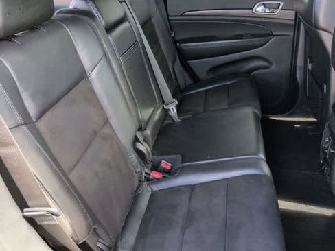 Used 2019 Jeep Grand Cherokee Altitude AWD/4WD image 19