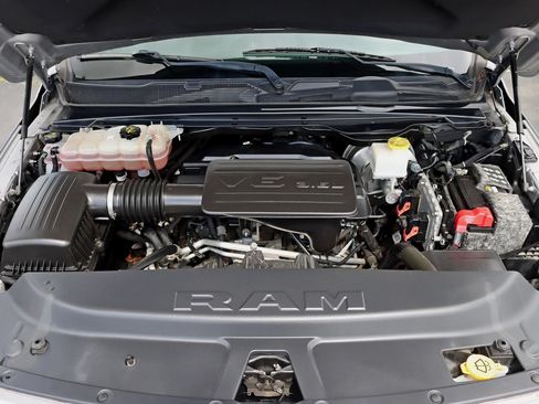 Used 2019 RAM 1500 Laramie w/ Sport Appearance Package AWD/4WD image 40