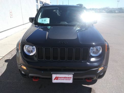 Used 2023 Jeep Renegade Trailhawk w/ Trailhawk Elite Group AWD/4WD image 3