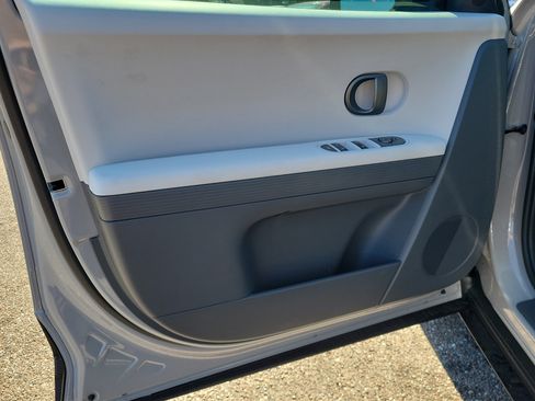 New 2026 Hyundai Ioniq 5 SE image 17