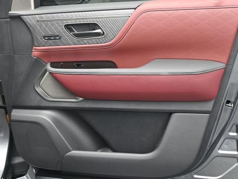 New 2026 INFINITI QX80 Autograph image 41