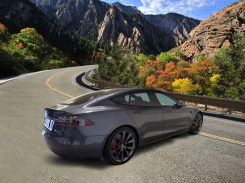 Used 2019 Tesla Model S P100D image 6