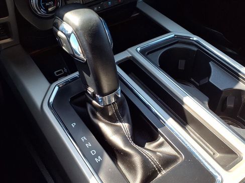 Used 2019 Ford F150 Lariat w/ Equipment Group 502A Luxury image 21