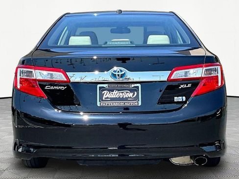 Used 2012 Toyota Camry XLE w/ Leather Pkg FWD image 4