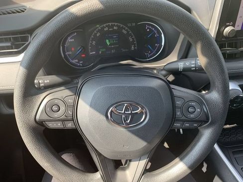 Certified 2024 Toyota RAV4 LE AWD/4WD image 19