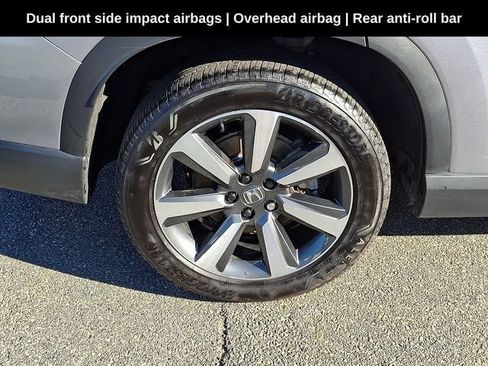 Used 2025 Honda Pilot Touring image 12