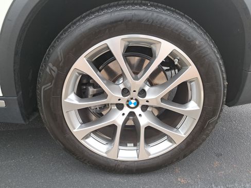 Used 2023 BMW X5 xDrive40i w/ Premium Package image 32