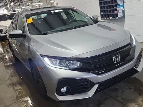 Used 2018 Honda Civic EX image 4