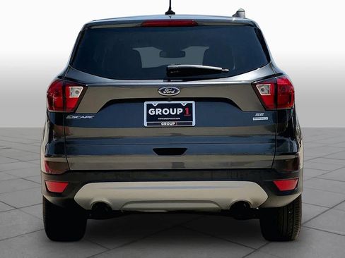 Used 2019 Ford Escape SE FWD image 5