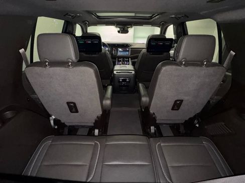 Used 2024 GMC Yukon Denali w/ Denali Reserve Package AWD/4WD image 11
