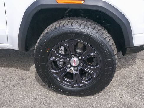 Used 2024 GMC Canyon Elevation w/ Trailering Package image 5