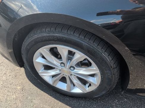 Used 2019 Chevrolet Malibu LT FWD image 15