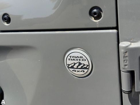 Used 2021 Jeep Wrangler Sport AWD/4WD image 7