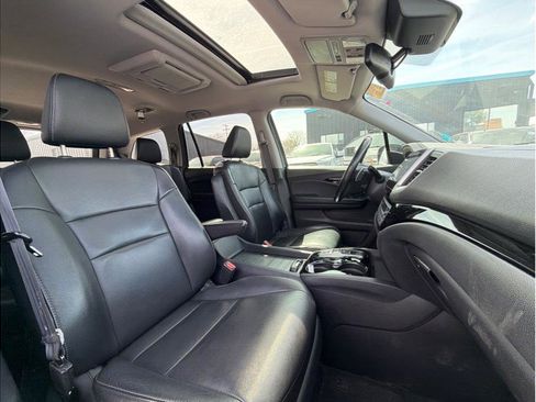 Used 2016 Honda Pilot Touring image 4
