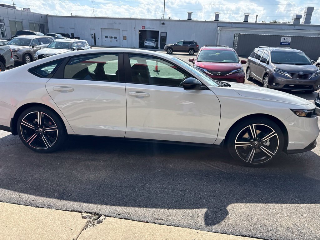 Used 2026 Honda Accord Sport image 2