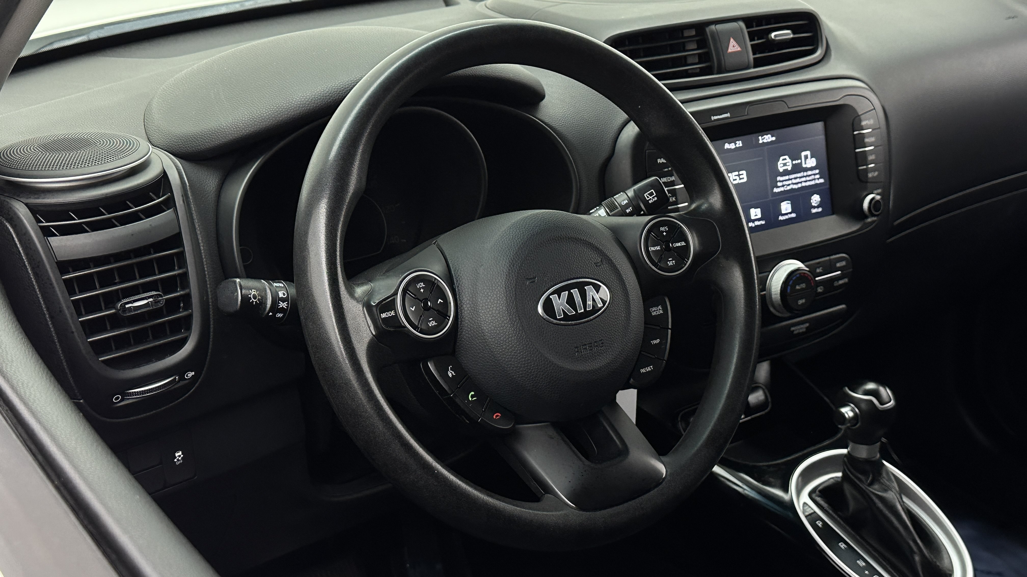 Used 2018 Kia Soul w/ Option Group 020 FWD image 8