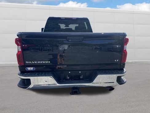 Used 2025 Chevrolet Silverado 2500 LT w/ Convenience Package AWD/4WD image 4
