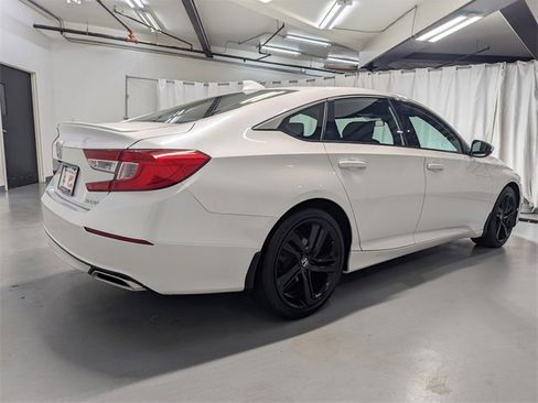 Used 2020 Honda Accord Sport image 3