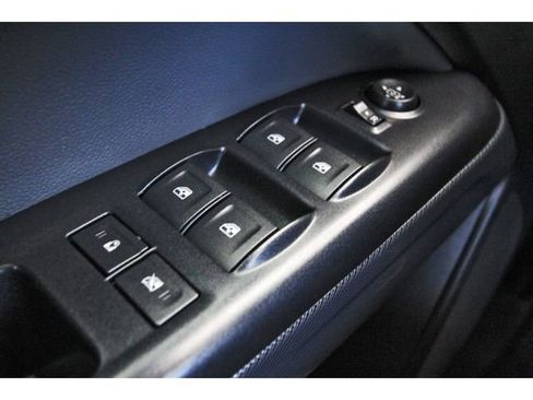 Used 2017 Chevrolet Colorado Z71 w/ Z71 Midnight Edition AWD/4WD image 20
