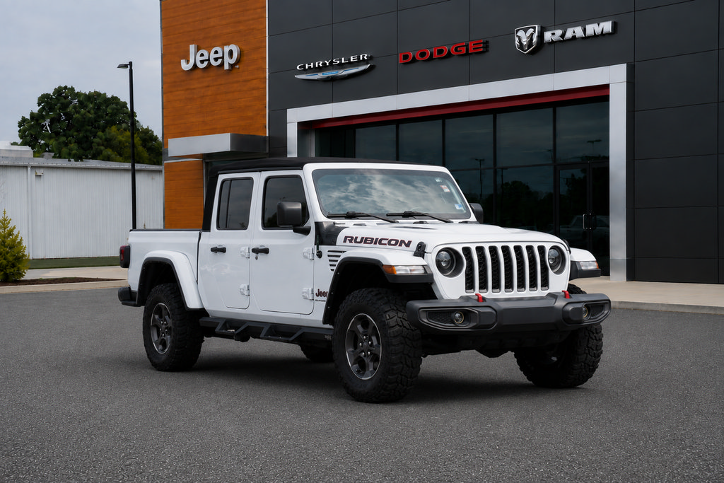 Used 2023 Jeep Gladiator Rubicon w/ Cold Weather Group AWD/4WD image 1
