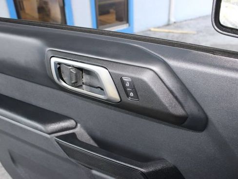 Used 2025 Ford Bronco Outer Banks AWD/4WD image 21