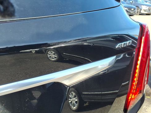 Certified 2022 Cadillac XT5 Premium Luxury image 13