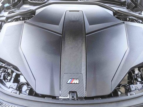 Used 2025 BMW i7 M70 image 23