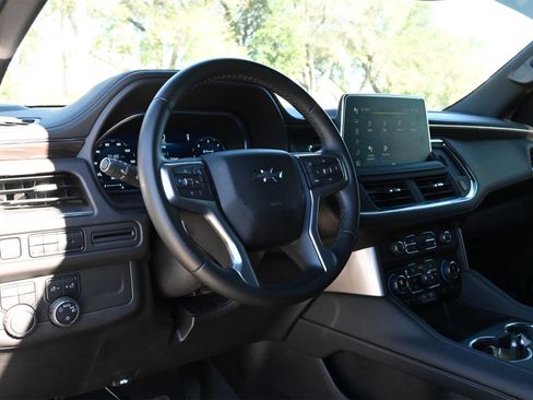 Used 2024 Chevrolet Tahoe Z71 image 17