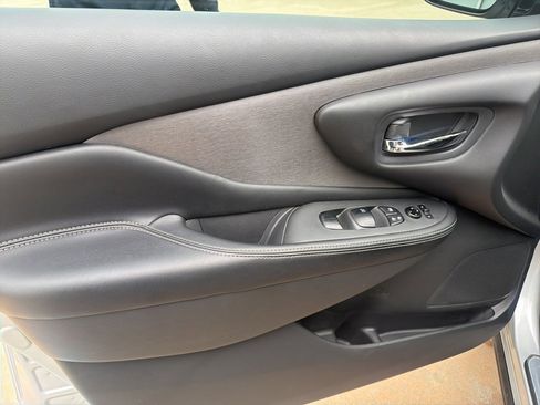 Used 2023 Nissan Murano SV image 6