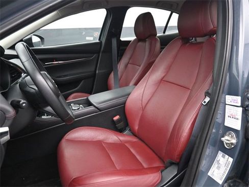 Used 2024 MAZDA MAZDA3 s image 9